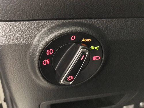 Imagem 14 de 15 de Vw Saveiro 1.6 Cross Cd - 2019