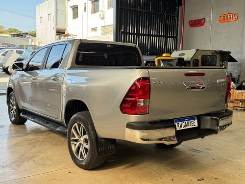 Toyota Hilux 2.8 Tdi Srv Cab. Dupla 4x4 Aut. 4p
