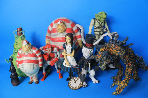 Card Guard American Mcgee's Alice Figura (Usado)