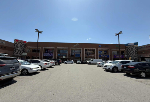 Se Renta Local Comercial En Plaza San Agustín