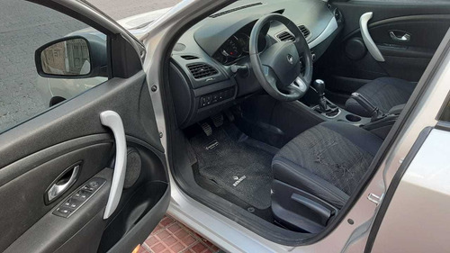 Renault Fluence 2.0 Dynamique 2012