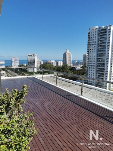 Venta De Apartamento De 3 Dormitorios En Torre Punta Del Este