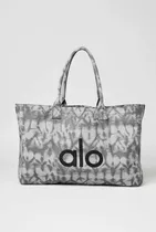 Comprar Bolsa Tote Alo Yoga Acabado De Los Herrajes Sin Herrajes Color Gris Correa De Hombro Gris Diseño De La Tela Lisa