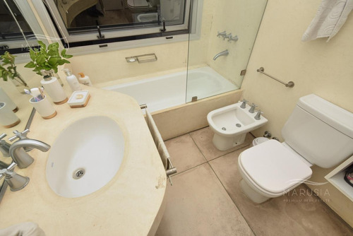 Venta Casa Estilo Racionalista 4 Dormitorios En Ayres De Pilar