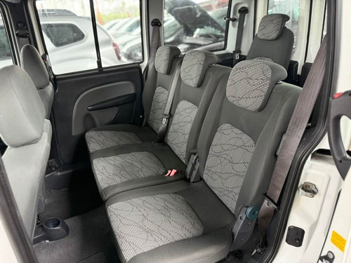 Fiat Doblo 1.8 MPI ESSENCE 7L 16V FLEX 4P MANUAL