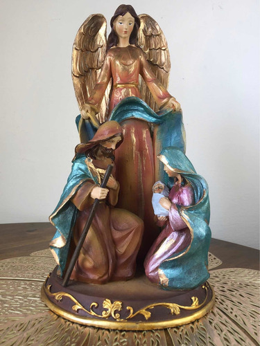 Sagrada Família Presepio Com Anjo Resina Importada 27,5cm
