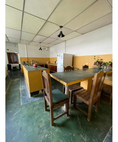 Casa Y Terreno En El Sector De Barrio Cementerio Ve21-011bc-fher