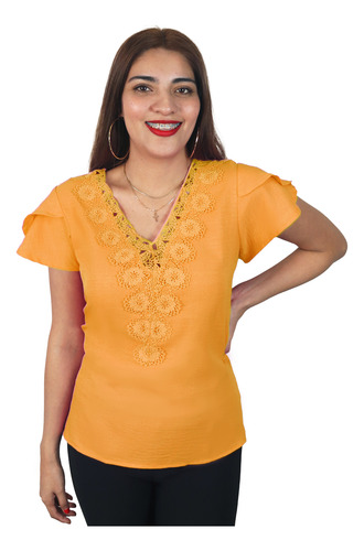 Blusa Con Acabado En Guipiure En Parte Alta Manga En Petalo