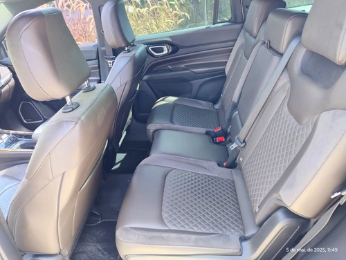 Jeep Commander 2.0 TD380 TURBO DIESEL OVERLAND AT9