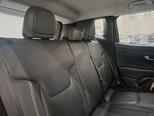 Jeep Renegade RENEGADE 1.8 16V FLEX LONGITUDE 4P AUTOMÁTICO