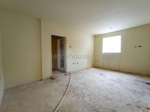 Imagen 5 de 14 de En Venta Maravilloso Townhouse En Obra Gris En Maracay, Mdfc