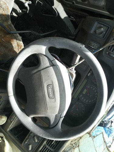 Imagem 9 de 10 de Sucata Volvo C70 Para Retirada De Peças
