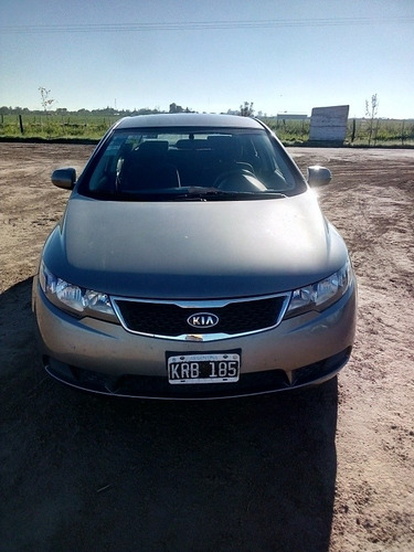 Kia Cerato Forte 1.6 Ex F 2011