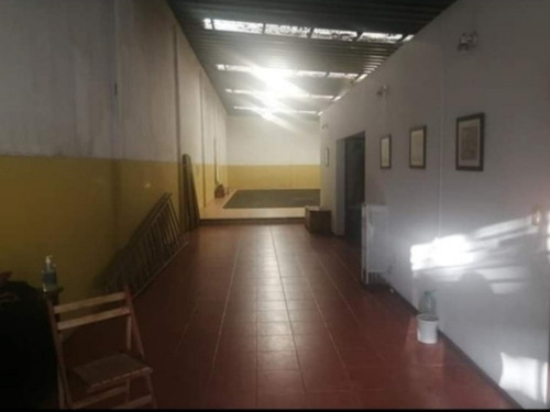 Alquilo Gran Local En Parque Rodo, Acevedo Diaz. 267 Metros