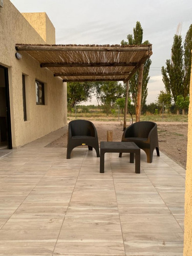 Vendo Complejo De Cabañas 5 Has Con 5 Cabañas Y 3.5 Has De Parral Con Tela. Las Paredes, San Rafael, Mendoza