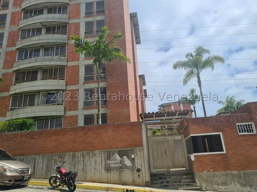 Fina Barro Vende Apartamento En Miravila 24-1579 Yf