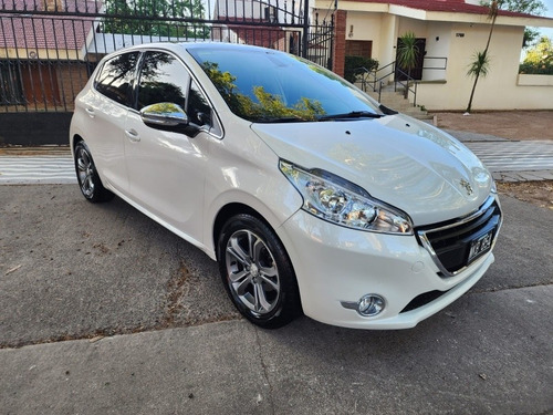 Imagen 3 de 7 de Peugeot 208 2013 1.6 Feline