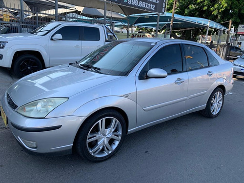 Focus Sedan Ghia 2.016v Automático