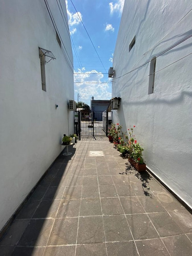 Imagen 3 de 19 de Duplex 2 Amb Con Patio - Interno - Con Renta