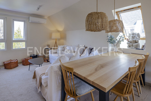 Casa Remodelada, En Condominio Con Buena Conectividad