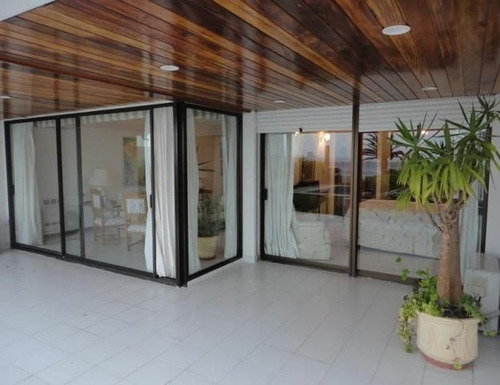 Apartamento En Venta De 3 Dormitorios En Peninsula