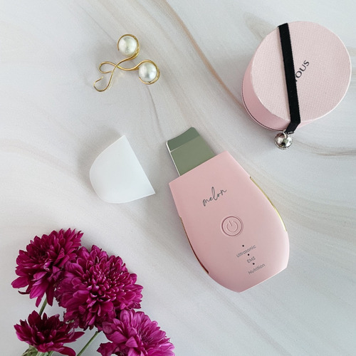 Kit Exfoliación Y Terapia De Luz Antiaging Básicos Melon