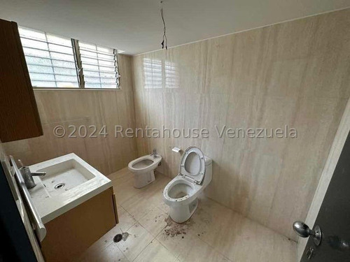 Qta. Galpón O Local En Venta Boleíta Sur #25-4215 Wendy Hoyer