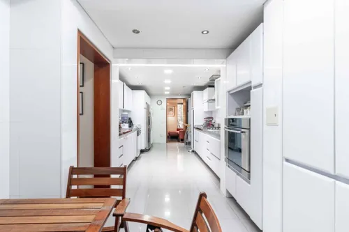 Casa En Venta En Los Rosales. Cod V8293