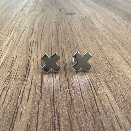 Imagen 3 de 8 de Broquel De Plata 925 Diseño Cruz Para Hombre O Mujer Agálea