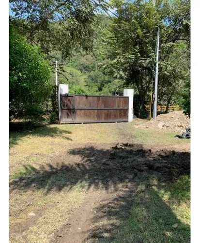 Finca Santa Fe De Antioquia Via A Bolombolo. Se Vende