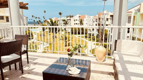 Venta De Penthouse En Los Corales, Bávaro, Punta Cana.