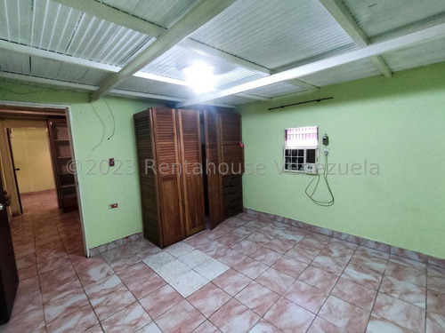 Imagen 19 de 24 de Casa En Alquiler En Parroquia Catedral Barquisimeto Lara / Código Flex 23-20748 / Asesor María Gabriela Algarra 0414-5156084