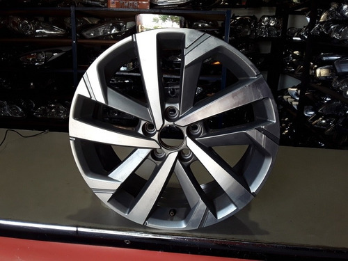 Roda Polo 2018 19 Aro 16 Original Com Detalhe (Usado)