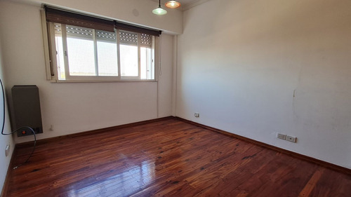 Imagen 8 de 11 de Departamento En Venta En Caseros
