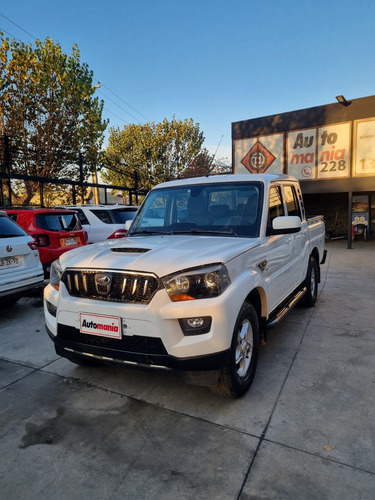 Mahindra Pik-Up D/C 4X2 Base Touch