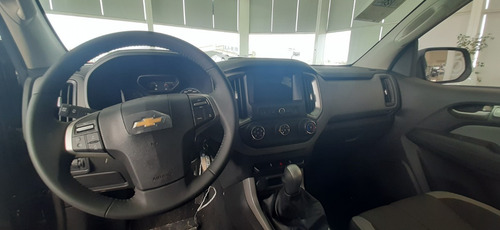 Imagen 10 de 16 de Chevrolet S10 4x2 Lt Manual 2022