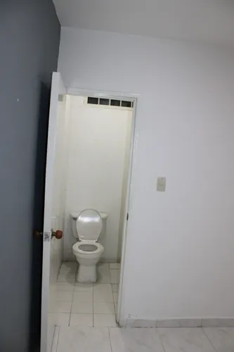 Cómodo Consultorio Con A/a En Centro Médico