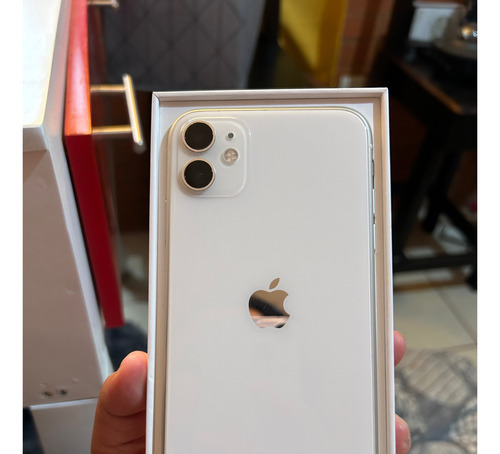 Apple iPhone 11 (64 Gb) - Blanco (Usado)