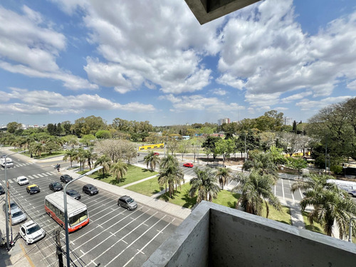 Oficina En Alquiler Plantas Abiertas Con Vista Al Parque Sarmiento
