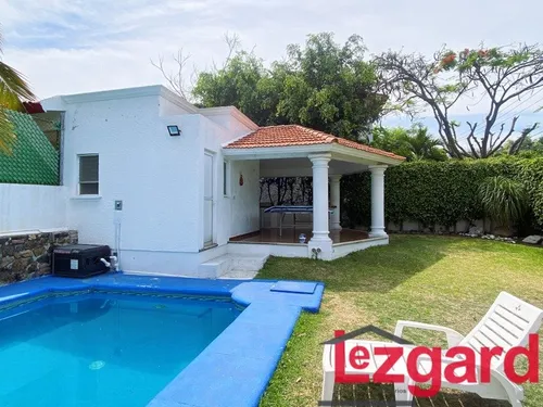 Se Vende Bonita Casa En Lomas De Cocoyoc