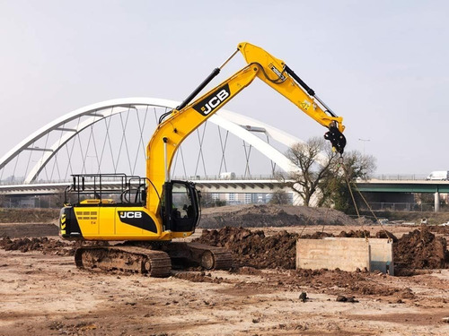 Imagen 2 de 12 de Excavadora
