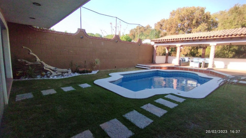 Casa En Cuernavaca Con Alberca