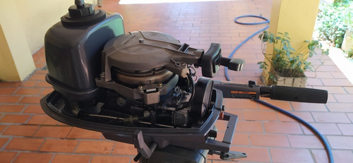 Motor Yamaha 4 Hp, 2 Tiempos. Impecable.