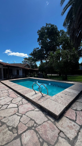 Casa En Venta - Merlo