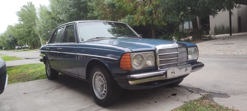 Mercedes Benz 230 E  230 E W123