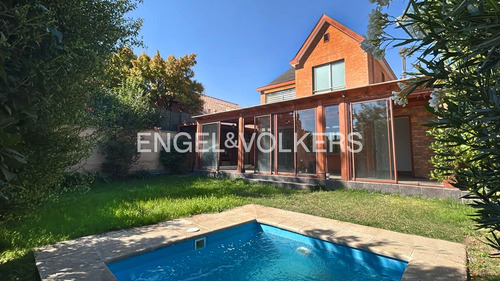 Casa En Venta San Carlos De Apoquindo/ U. Andes