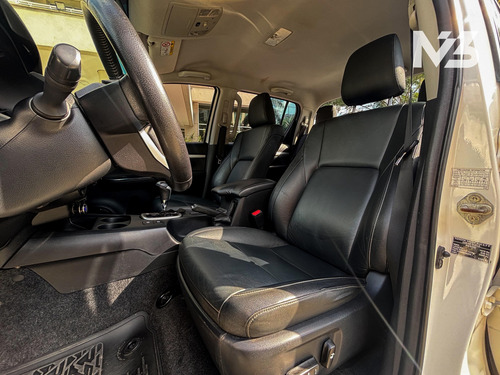 Toyota Hilux 2.7 Srv Cab. Dupla 4x4 Flex Aut. 4p