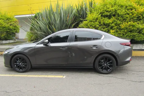 Mazda 3 2.0 Touring Tp