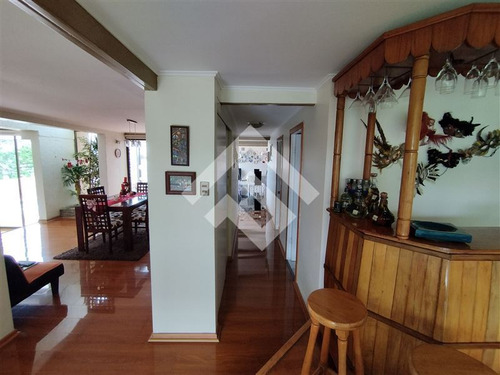 Casa En Venta Los Almendros, Reñaca, 5d Y 4b, Viña Del Mar