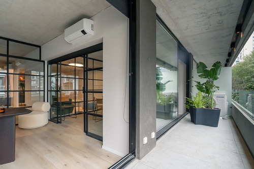 Venta Oficina En Palermo Nuevo Con Balcón Terraza